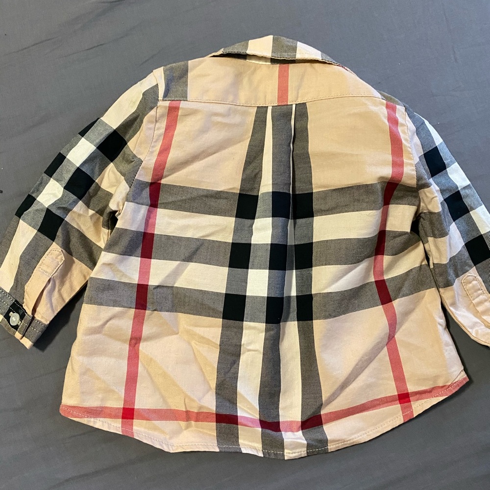 SOLD Burberry Button Up Authentic - Picture 4 of 5